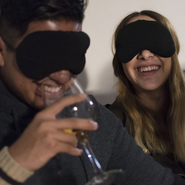 Cena a Ciegas en Pareja a Domicilio