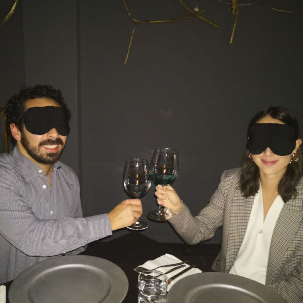 Cena a Ciegas en Pareja a Domicilio